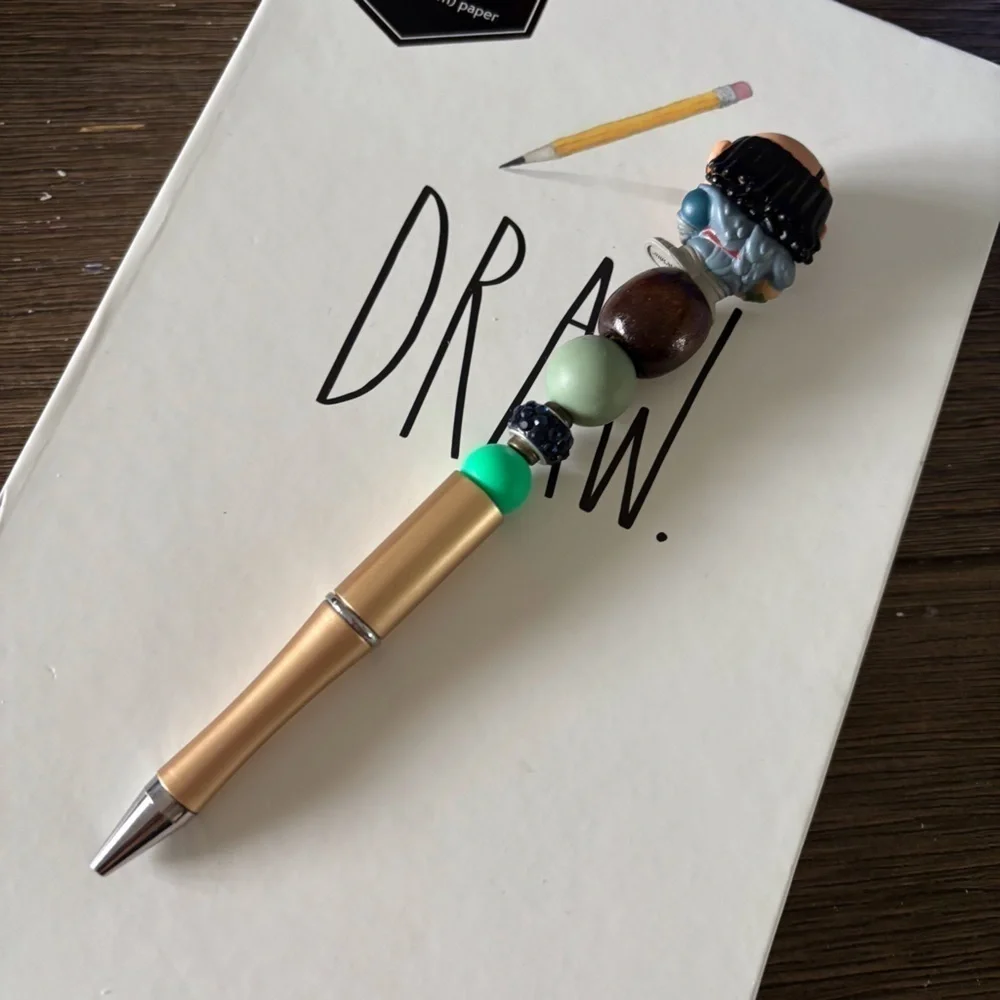 Disney Doorables: Raya & the Last Dragon: Tong handmade beaded pen